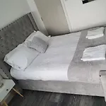 City Centre 5 Double Bedroom Detached