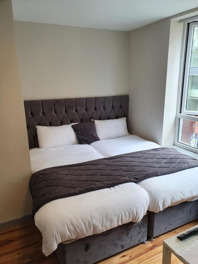 Motel Centre 5 Double Bedroom Detached Liverpool